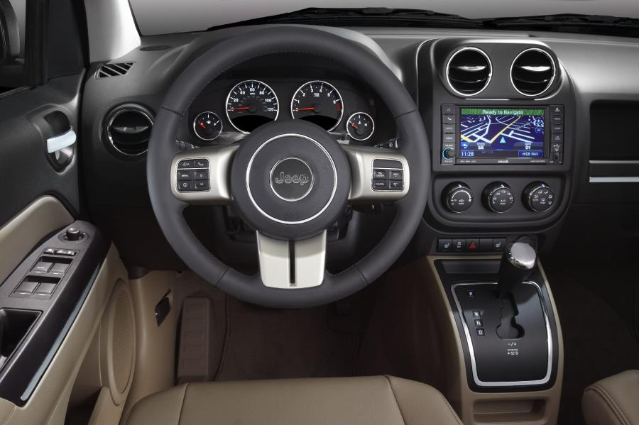  Jeep Compass 2011 года  (фото 4 из 97)